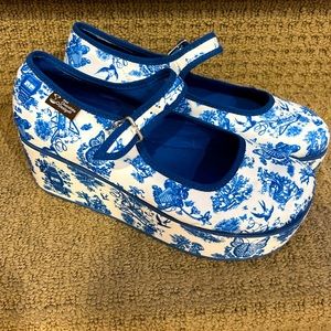 Hot Chocolate Design Chocolaticas China Doll Platform Mary Janes - SIZE 9
